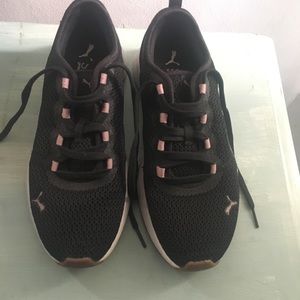 Puma shoes, size 6.5